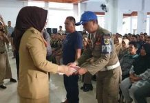 663 THL Terima SK Walikota