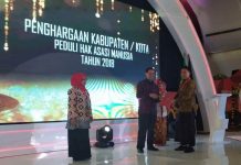 Pemkot Kotamobagu Kembali Terima Penghargaan Peduli HAM