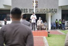 Sekda Pimpin Apel Gelar Pasukan Operasi Ketupat Sekda Sande Dodo