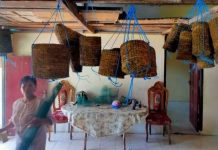 Warga Gogagoman Sulap Serabut Menjadi Pot Bunga Pot Bunga