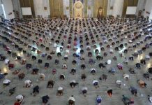 Shalat Idul Fitri di Masjid Dibolehkan Shalat Idul Fitri Wajib Protokol Kesehatan Covid-19.