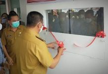 Wakil Bupati Resmikan Gerai Samsat BSG Wakil Bupati Boltim Oskar Manoppo meresmikan Gerai Samsat BSG