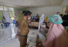 Bupati Boltim Pantau Pelaksanaan Penyuntikan Vaksin Bupati Boltim Sam Sachrul Mamonto