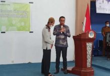 Bupati Beri Hadiah Umroh Kepada Imam Masjid Al-Karim Bupati Boltim Sam Sachrul Mamonto