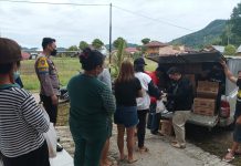 Atasi Kelangkaan Minyak Goreng, Pemkab Boltim dan Perum Bulog Kembali Gelar Operasi Pasar Pelaksanaan operasi pasar minyak goreng