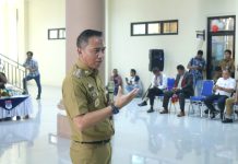 Bupati SSM Beri Materi ke Anggota BPD, Ini Penyampaiannya