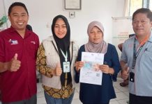 80 Warga Kecamatan Modayag Terima Bantuan Kemensos RI