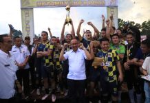 Pj Walikota Asripan Nani Hadiri Penutupan Sepakbola HK Family