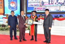 Pj Walikota Serahkan Bantuan Bus Sekolah ke Kampus IPDN