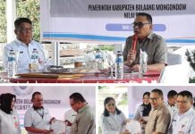 Zona Hijau, Pj Bupati Limi Mokodompit Serahkan Penghargaan Ombudsman ke Unit Kerja