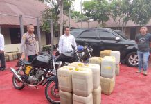 Lapangan Apel Dijadikan Tempat Parkir Kendaraan Penimbun BBM