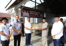 Pj Wali Kota Serahkan 5 Ekor Hewan Qurban