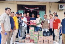 Dinas Kominfo bersama Wartawan Serahkan Bantuan Korban Terdampak Banjir di Kecamatan Lolayan Bantuan Terdampak Banjir