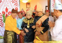 Asripan Ikuti Proses Adat Poponagan Kon Komalig Moloben