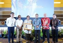 Pj Bupati dr Jusnan Hadiri Penganugerahan Paritrana Awards