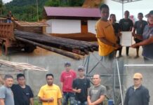 Koperasi Produsen Pidung Jaya Serahkan Bantuan Lampu Jalan untuk Desa Pidung